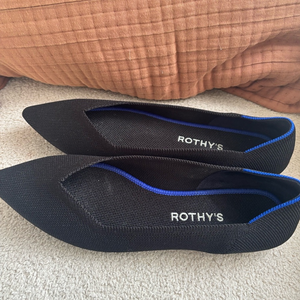 Rothy’s The Point flat -new